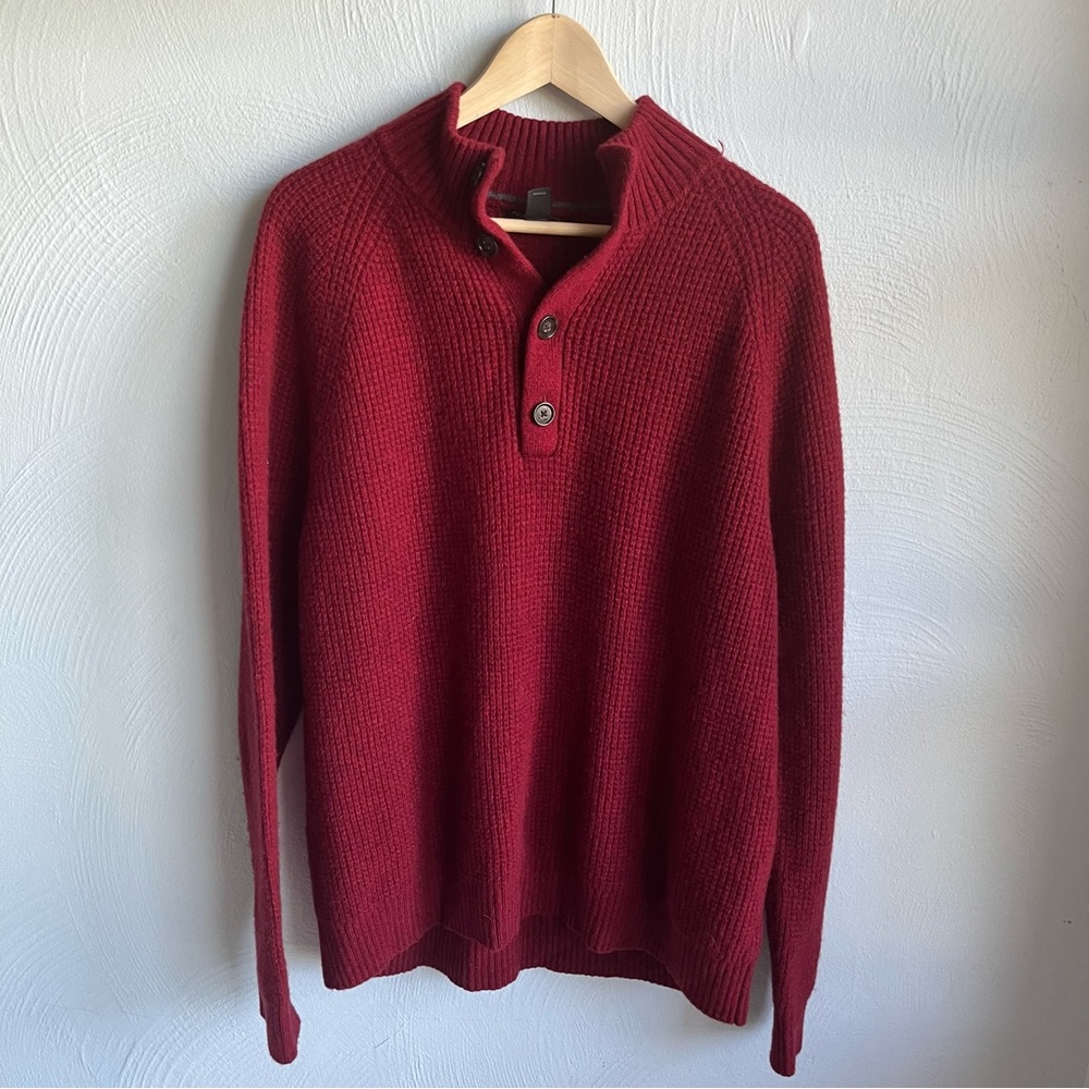 Banana Republic Men’s “Gifting Button” Italian Wool Cable Knit Pullovers…